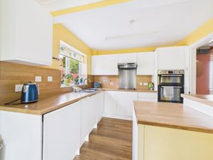 Kitchen- click for photo gallery